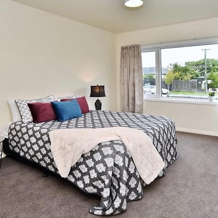 Weston Villa - Spacious & Family Friendly - Bookahome Christchurch Buitenkant foto