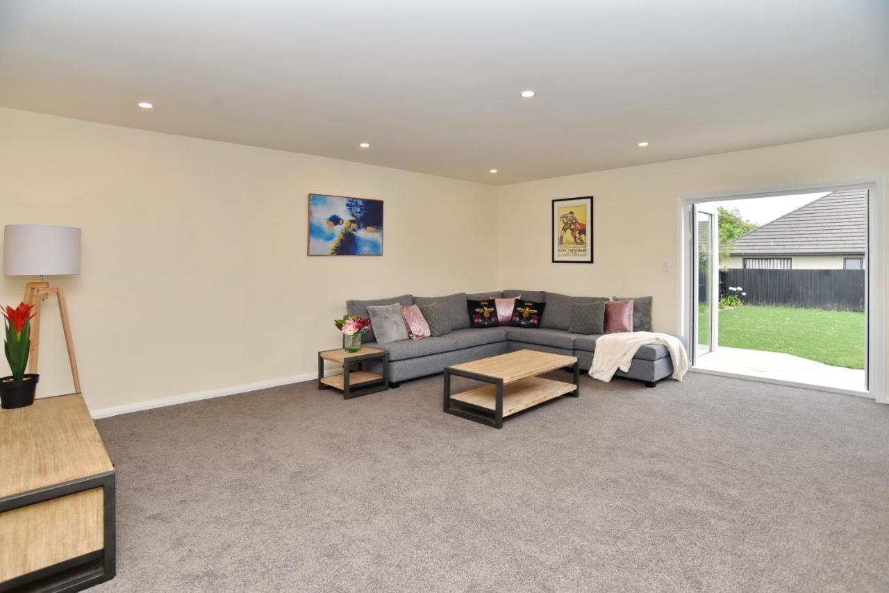 Weston Villa - Spacious & Family Friendly - Bookahome Christchurch Buitenkant foto