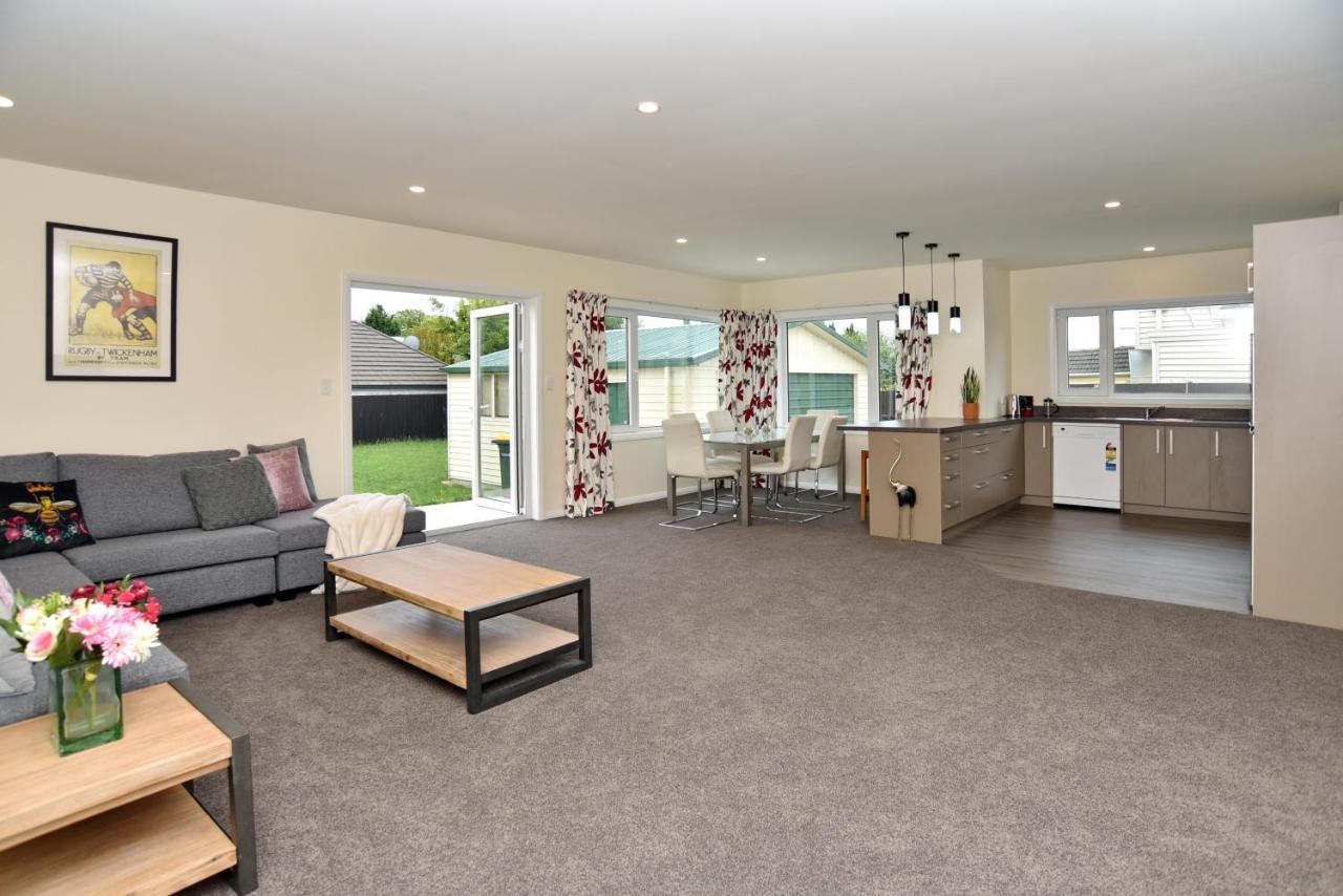 Weston Villa - Spacious & Family Friendly - Bookahome Christchurch Buitenkant foto
