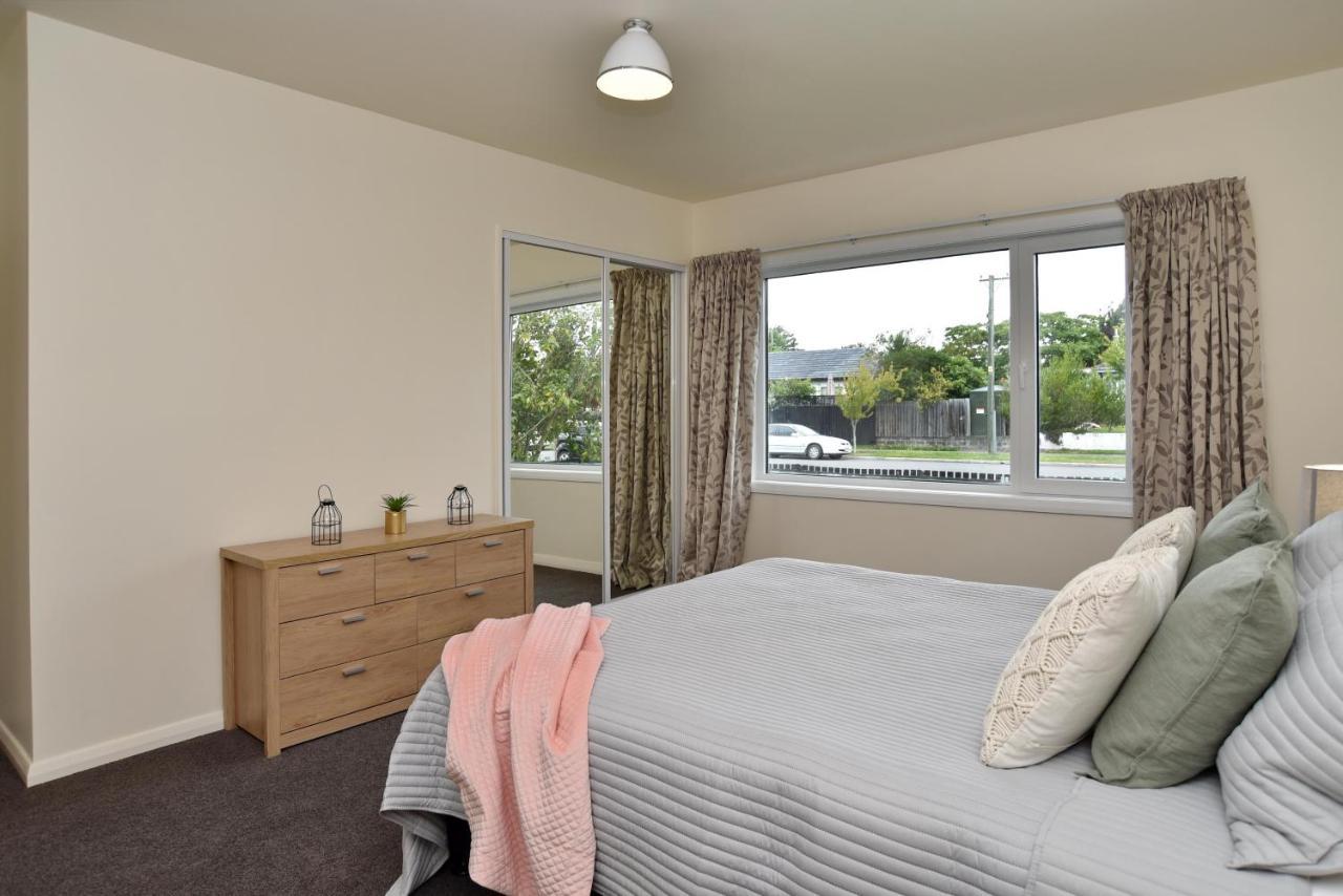 Weston Villa - Spacious & Family Friendly - Bookahome Christchurch Buitenkant foto