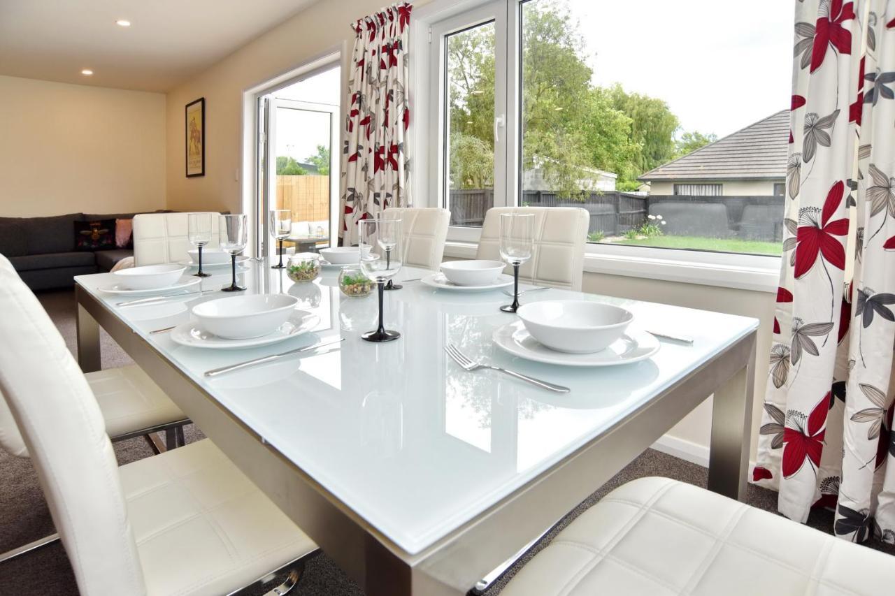 Weston Villa - Spacious & Family Friendly - Bookahome Christchurch Buitenkant foto